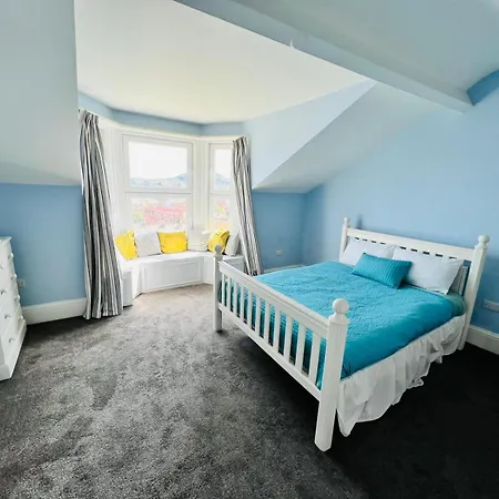 Lindas Coastal Bliss Lägenhet